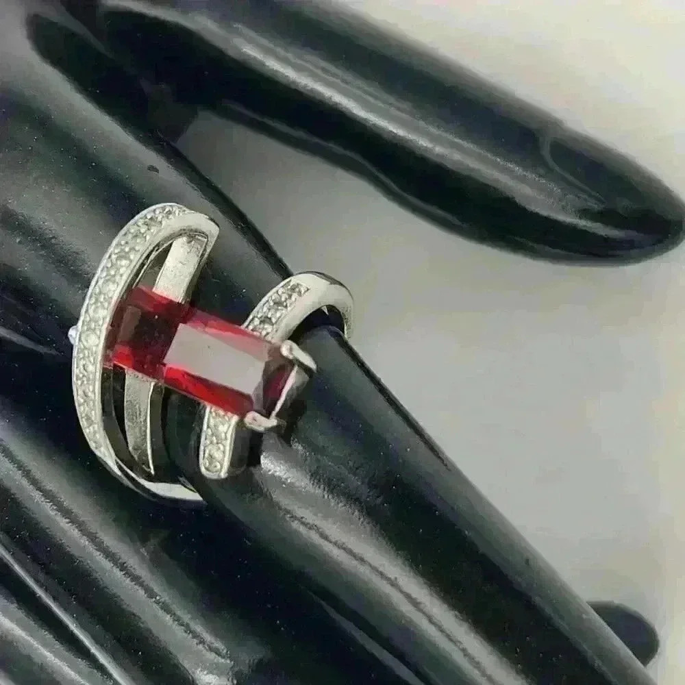 Unique Design Ruby & White Topaz 925 Sterling Silver Fashion Ring‎ Size 8 - Picture 7 of 11